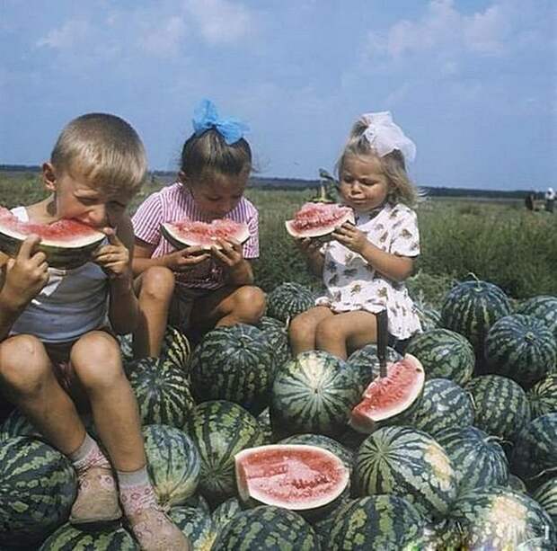 Арбузный горы, синие небеса... СССР, детство, фотографии