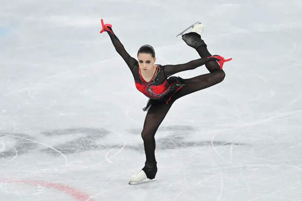 Камила Валиева во время произвольной программы на Играх в Пекине