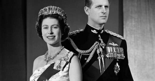 Cразу после войны, в голодном 1947-м, Елизавета II отгуляла пышную свадьбу.