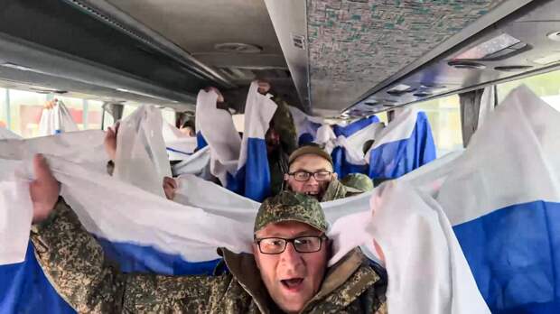 Российские военные вернулись из украинского плена