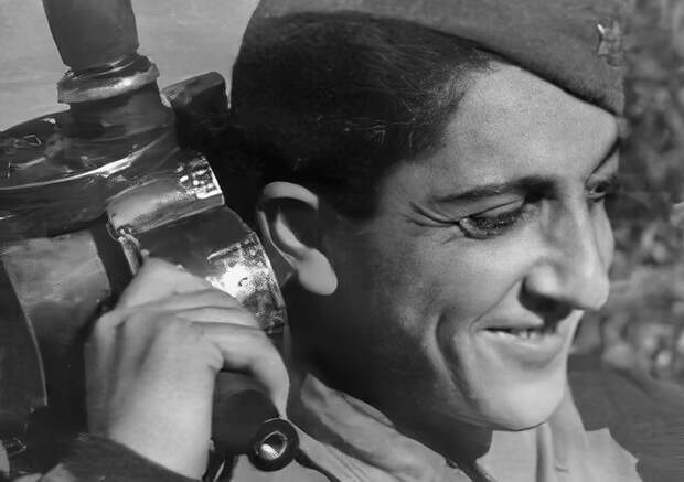 Девятая серия документального проекта «Как снимали войну» рассказывает историю военной хроники из фильма Тарковского «Зеркало»