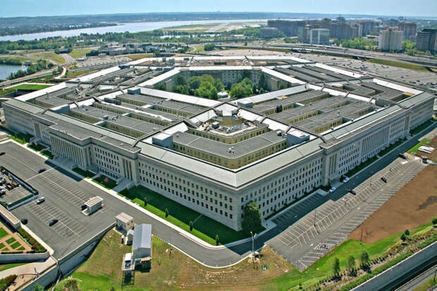 "США не могут вести полномасштабный обычный конфликт против противника равного уровня,"-Скотт Риттер о деградации армии США.