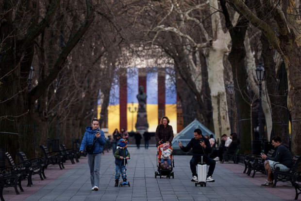 Правозащитник Уилайто: в Одессе улицы контролируют фашистские организации