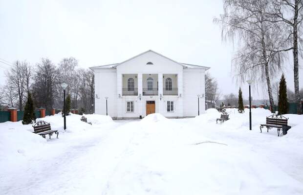 Зимние встречи в Ясной Поляне: творческий огонь на фоне снежной зимы