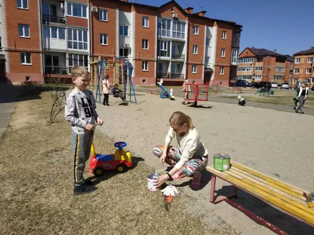 Депутаты, волонтеры и простые горожане навели порядок в Уссурийске