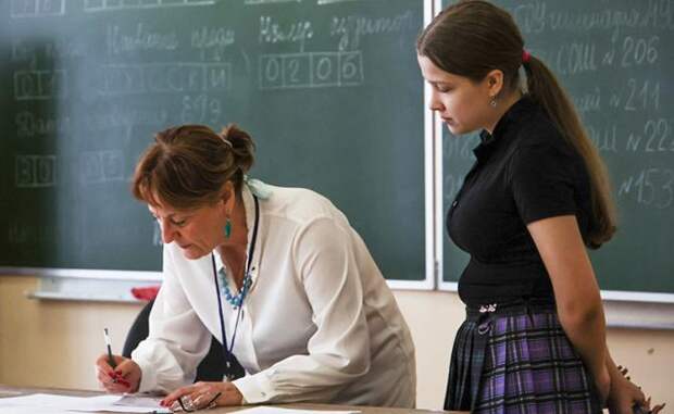 Юрий Афонин, КПРФ: Своими нормами вы превратили учителей в роботов. Но и роботы горят от перегрузки