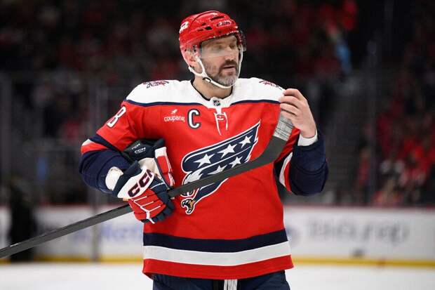 Фетисов высказался об Овечкине после его отказа от радужной ленты на клюшке