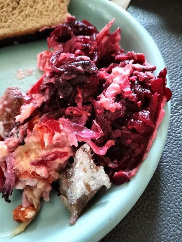 Сегодня в одном из наших магазинов увидели готовые салаты — прям как в