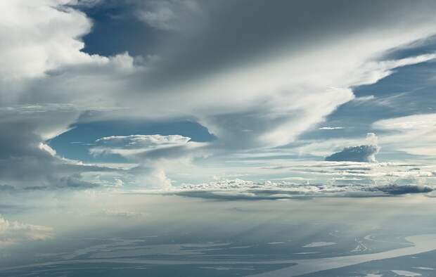 Облака на высоте 6 000 метров