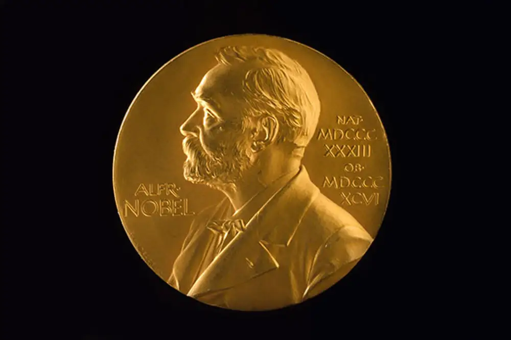Нобелевская экономика 2023. Нобелевская медаль 2023 года. Нобелевская медаль твоя. Нобелевская премия 2023 года. Фон Нобелевский лауреат.