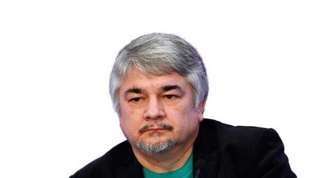 Ростислав Ищенко: Трамп угрожает всему миру, потому что американцы все еще верят в исключительность США.