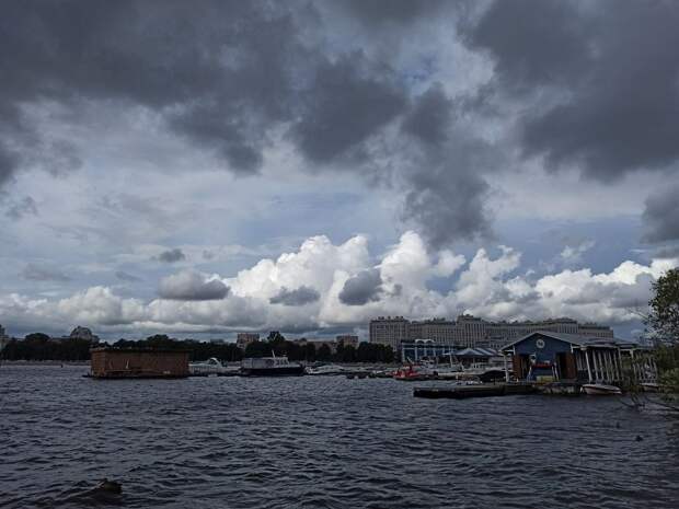 В выходные Петербург ждет заметное похолодание и мокрый снег
