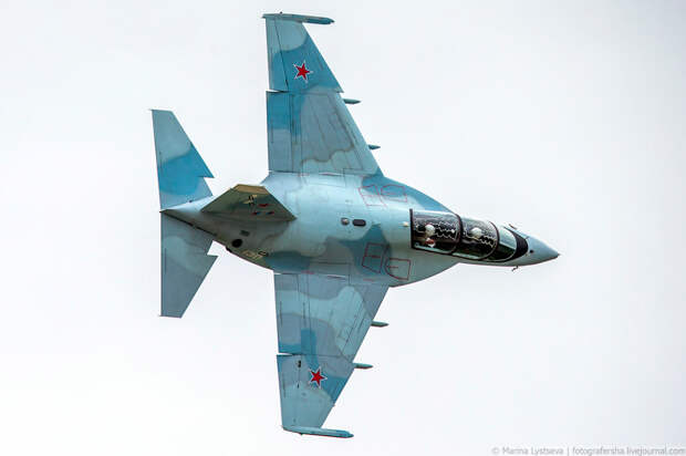 Российский учебно-боевой самолёт Як-130