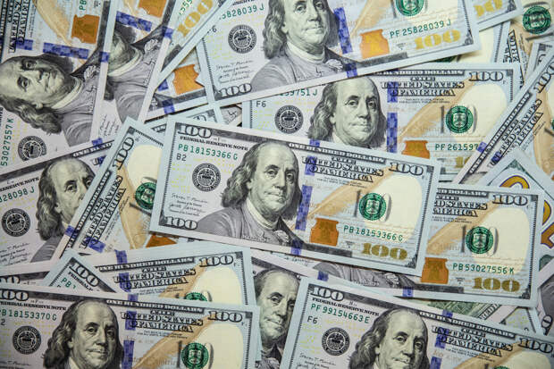 Путин заявил, что западные финансовые институты подрывают доллар