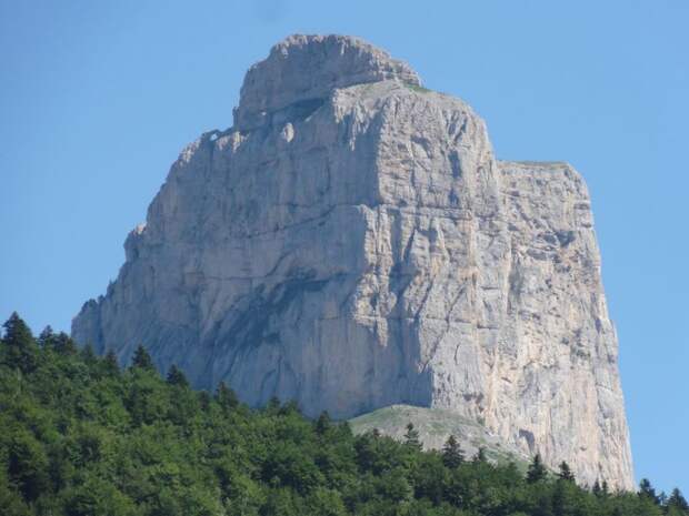 Одинокая вершина Mont Aiguille горы, франция, природа,