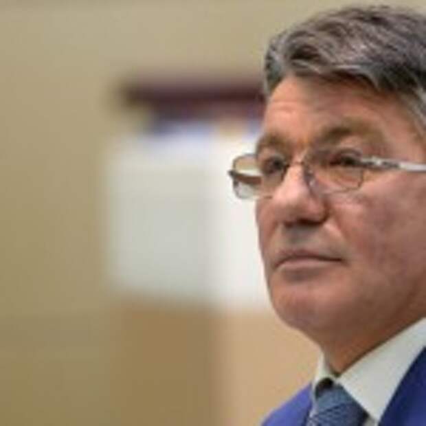 2883401 29.06.2016 Председатель комитета Совета Федерации по обороне и безопасности Виктор Озеров на заседании Совета Федерации РФ. Владимир Федоренко/РИА Новости