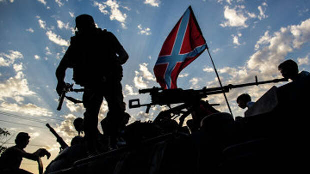 Бойцы ополчения Донбасса в городе Снежное