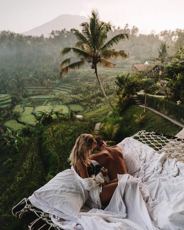 Пара делится своими замечательными снимками из путешествий в Instagram