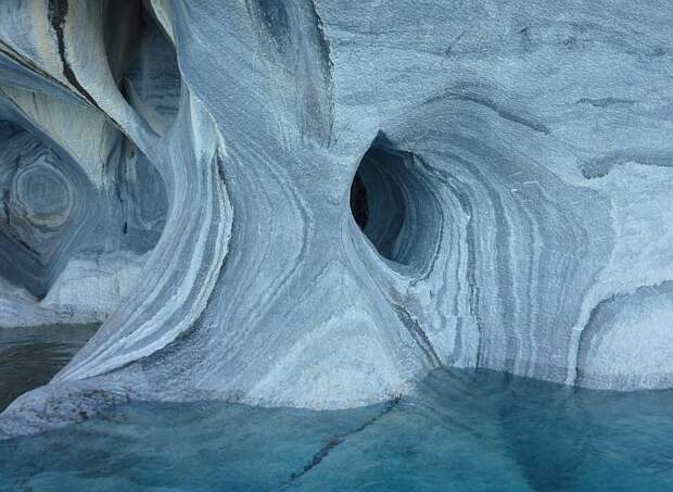 Мраморные пещеры (Las Cavernas de Marmol) в озере Хенераль-Каррера (lago General Carrera), Чили