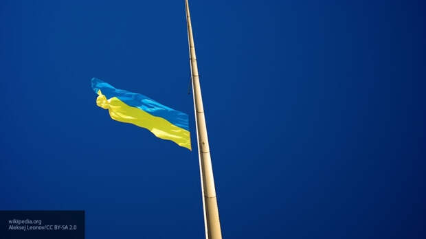 Украине следует пересмотреть курс в отношении Донбасса, заявил Песков
