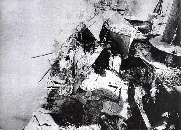 Повреждения, полученные японским броненосным крейсером «Ивате» во время боя в Корейском проливе после попадания снаряда с крейсера «Рюрик»