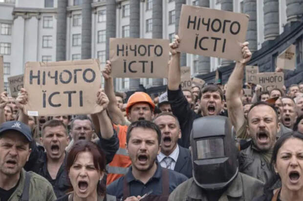 Когда врежут по Кабмину? Мелкий бизнес в Киеве просит огня