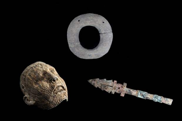 Найденные артефакты. Изображение взято с сайта: https://www.heritagedaily.com/2022/06/thousands-of-wooden-objects-and-offerings-recovered-from-the-aztec-templo-mayor/143896