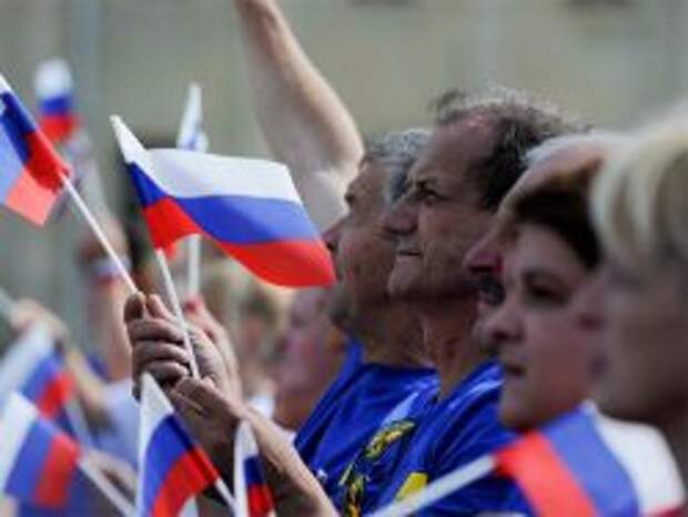 Опрос: россияне считают США и Украину главными врагами страны