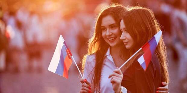 Концерт ко Дню флага России пройдет 24 августа на проспекте Сахарова Фото: mos.ru