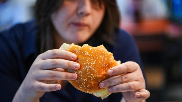 «У нас нет тарелок»: Burger King ответил на хейт из-за акции «Накорми тарелочницу