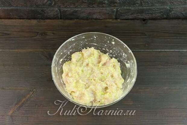 Куриные котлеты с кабачком и манкой в духовке. Куриные котлеты с кабачком и манкой
