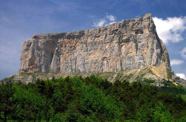 Одинокая вершина Mont Aiguille горы, франция, природа,