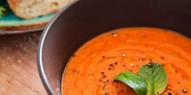 Лучшие рецепты с базиликом: Томатный суп с базиликом