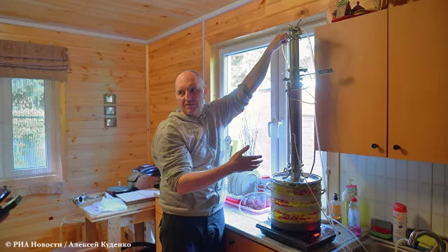Хобби для богатых. Кто в России пьет самогон
