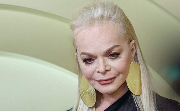 Долина продолжает издеваться над покупательницей своей квартиры