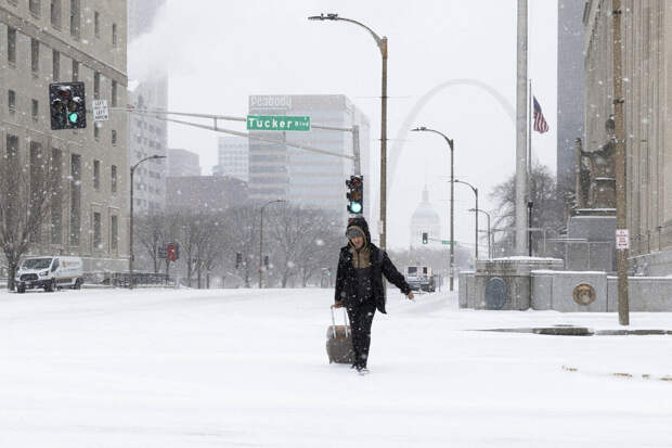 Школы Нью-Йорка и Вашингтона закроют 26 января из-за снега