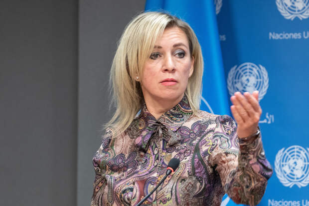 "Слишком комфортная обстановка и чересчур злобная мина": Захарова оценила фото "страдающего" посла ЕС в Киеве