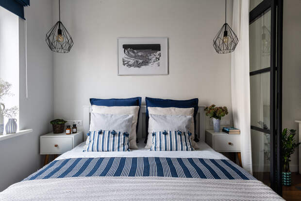 Голубой цвет в интерьере спальни раскрывается особым образом. Считается, что такие оттенки оказывают успокаивающее и расслабляющее воздействие.-5