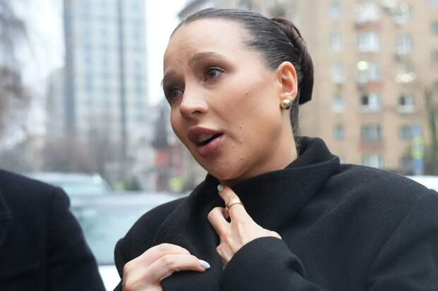 Блогер Лерчек может получить отсрочку от наказания до 14-летия ее ребенка