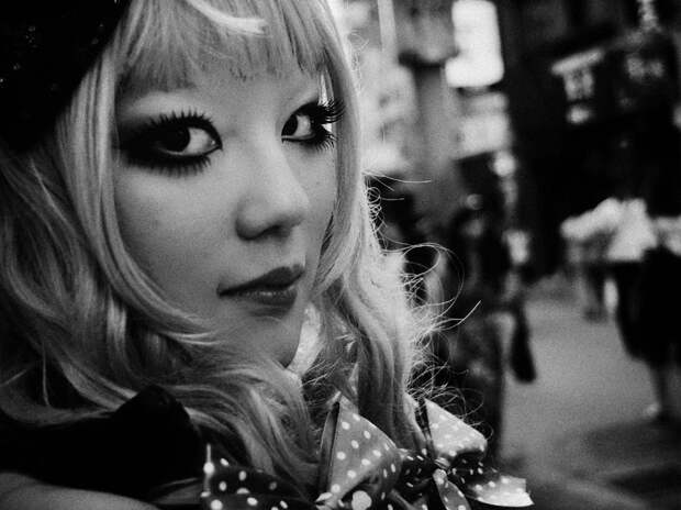 street portraits by Tatsuo Suzuki.