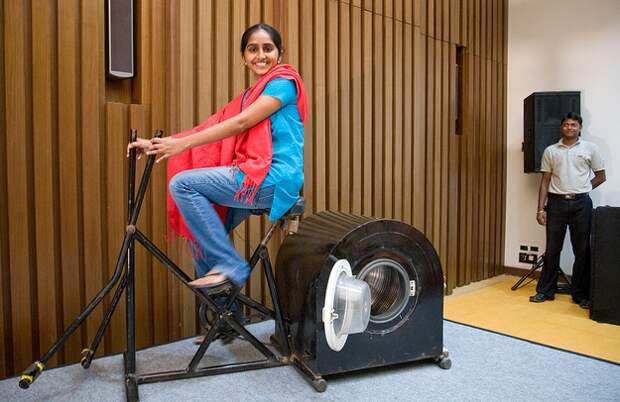 14-летняя девочка из Индии изобрела стиральную машинку, не нуждающуюся в электричестве