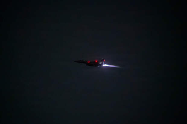 В США сообщили о спасении одного из летчиков сбитого в Иране истребителя