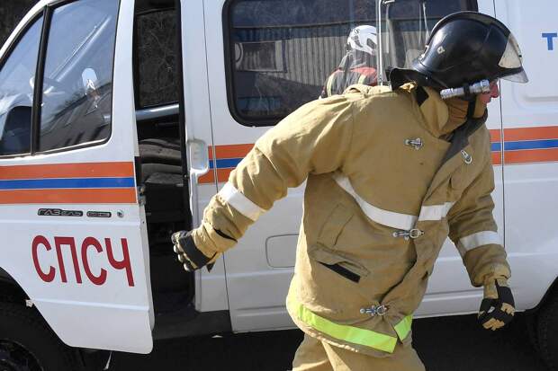 Жителей российского города снова попросили не выходить на улицу после удара ВСУ по порту