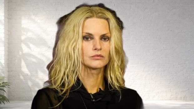 «Он поднимал руку на сына»: почему звезда «Битвы экстрасенсов» Татьяна Ларина, 56 лет, пережила два болезненных развода