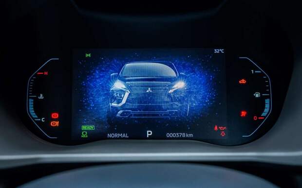 Надежный семейный японский минивэн приехал в Россию с ценой ниже «китайцев»