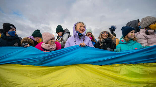 Опрос показал, что более 50% украинцев хотят мирного соглашения с РФ