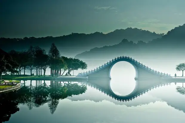 Лунный мост в Тайбэе, Тайвань (18 фото)