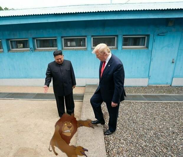 Недавняя встреча Трампа с Ким Чен Ыном обросла толстым слоем фотожаб Недавняя встреча Трампа с Ким Чен Ыном обросла толстым слоем фотожаб визит трампа в корею, ким чен ын, мемы, политика, трамп, фотожабы