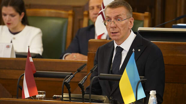 ПРОСТО СЮР: ПРЕЗИДЕНТ ЛАТВИИ - ОТКРЫТЫЙ ГОМОСЕКСУАЛИСТ, ЖАЛУЕТСЯ НА ПРОБЛЕМЫ С ДЕМОГРАФИЕЙ В СТРАНЕ ﻿