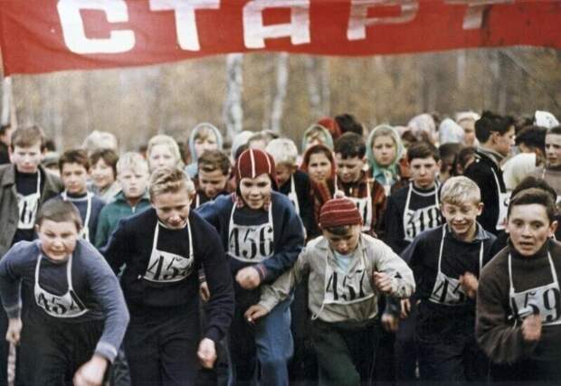 Советские будни на цветных фотографиях 1960-х